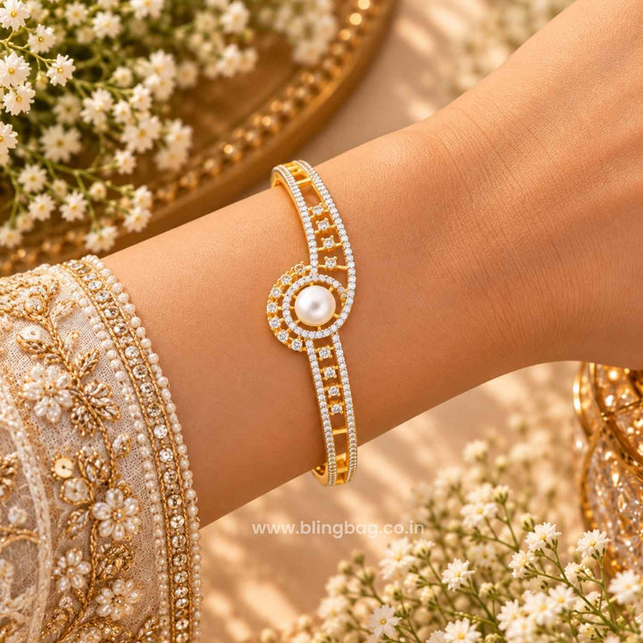 Golden Kira Bracelet