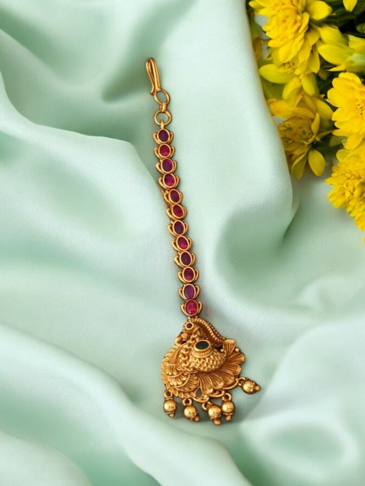 Golden Kirthika Maang Tikka