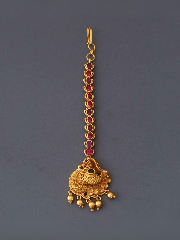 Golden Kirthika Maang Tikka
