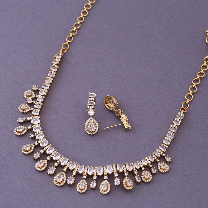 Golden Kyna Victorian Jewellery Set- New Arrival