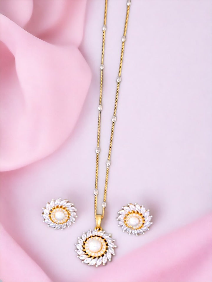 Golden Levi Pendant Set