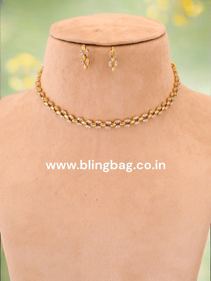 Golden Lieselotte Victorian Jewellery Set - New Arrival