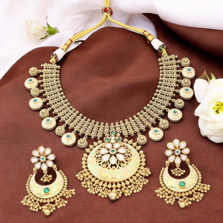 Golden Linora Hasli Antique Rajwadi Set