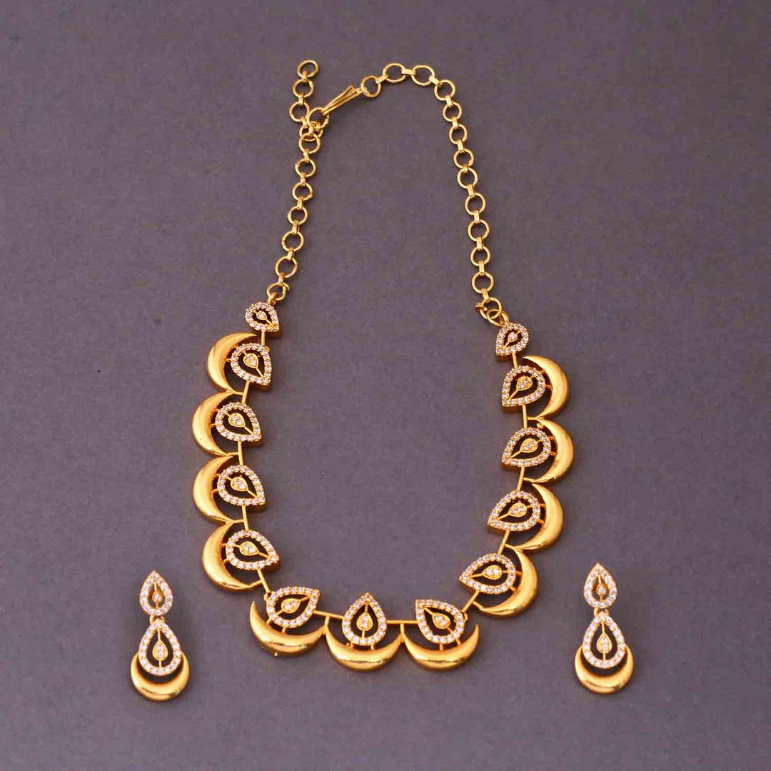 Golden Liza Victorian Jewellery Set - New Arrival