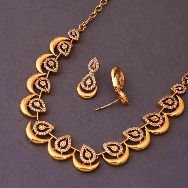 Golden Liza Victorian Jewellery Set - New Arrival