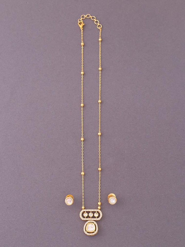 Golden Lois Pendant Set