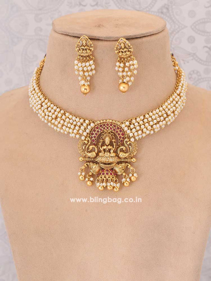 Golden Loukya Jewellery Set