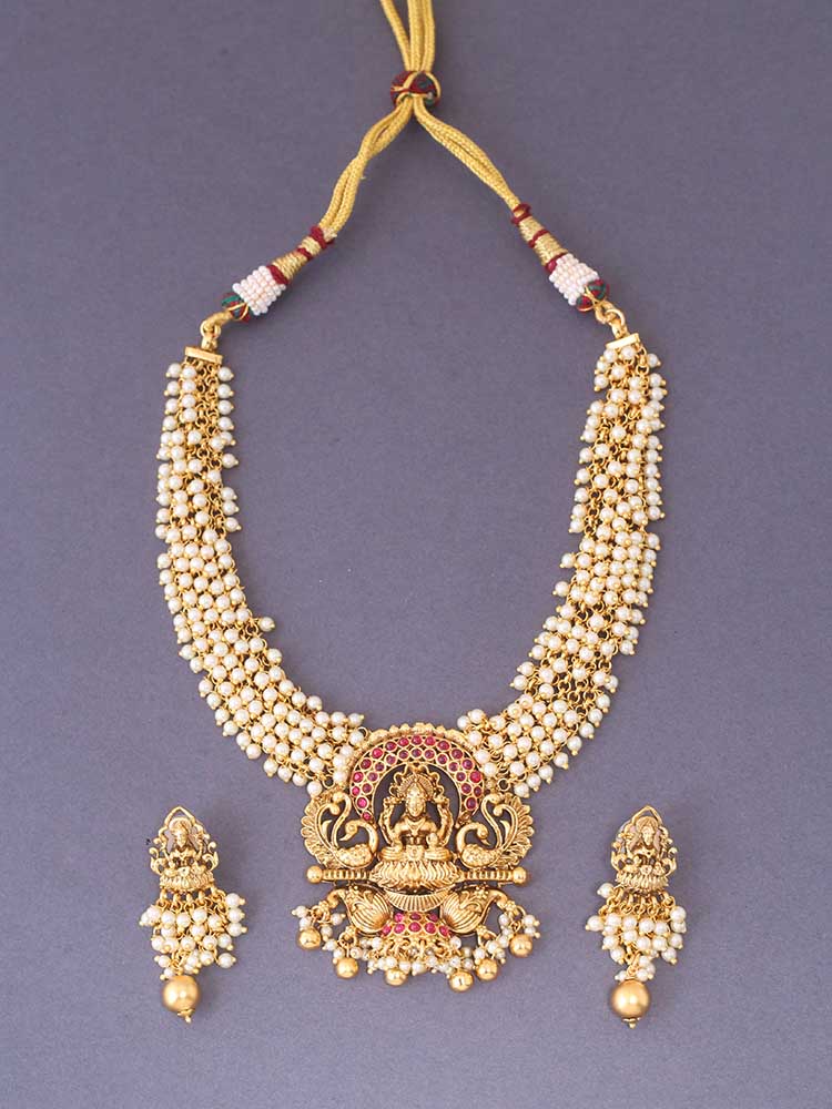 Golden Loukya Jewellery Set