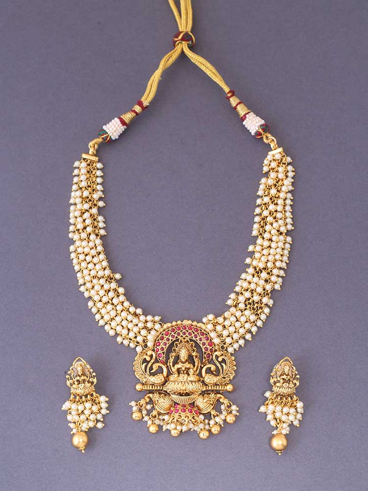 Golden Loukya Jewellery Set