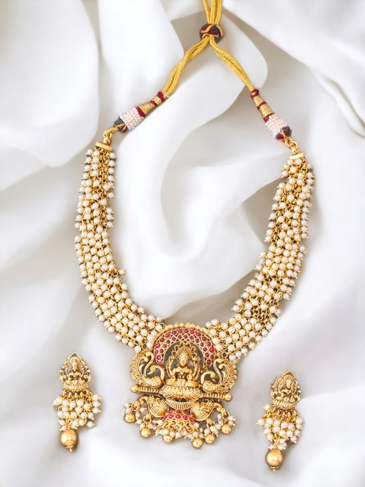 Golden Loukya Jewellery Set