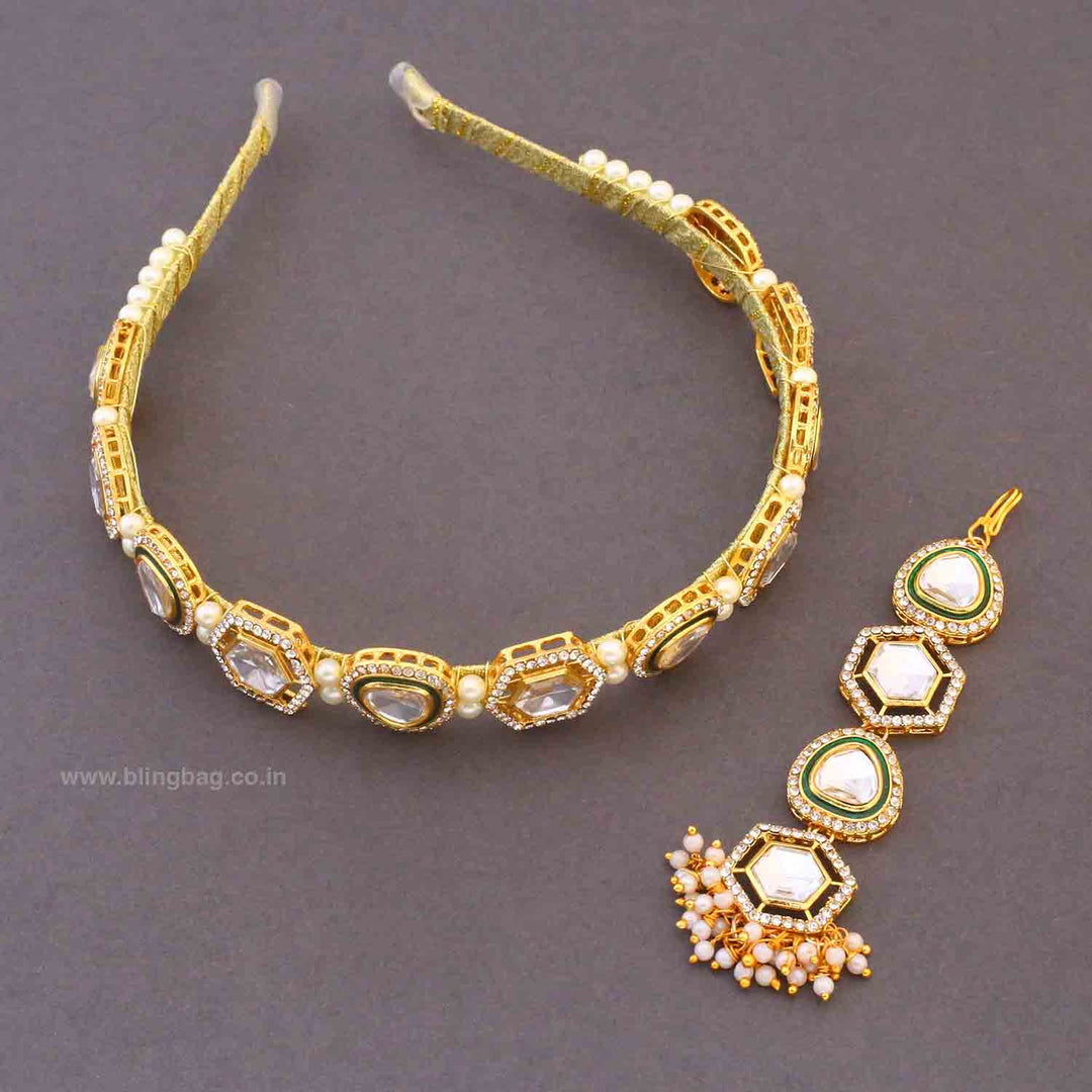 Golden Maavina Hairband With Tikka
