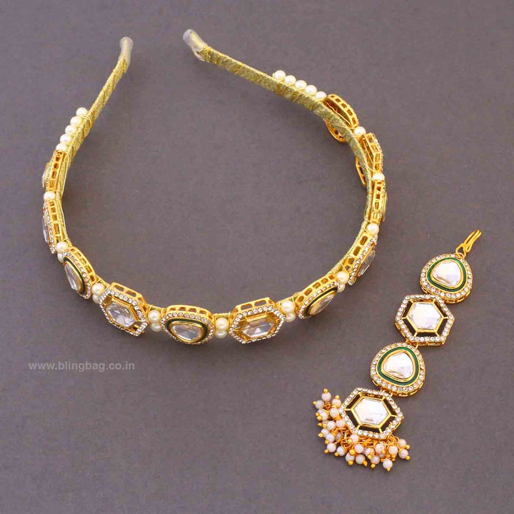 Golden Maavina Hairband With Tikka