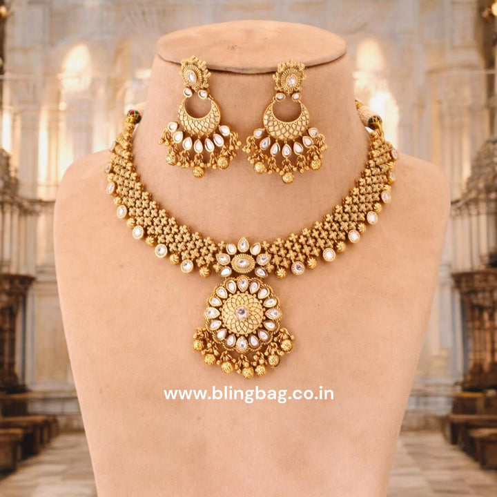 Golden Madhu Antique Rajwadi Set