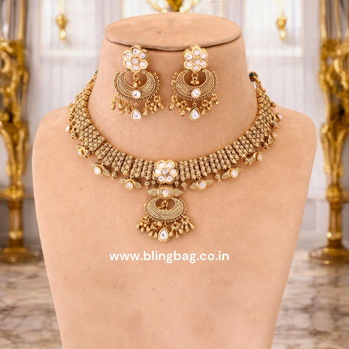 Golden Malavika Antique Rajwadi Set