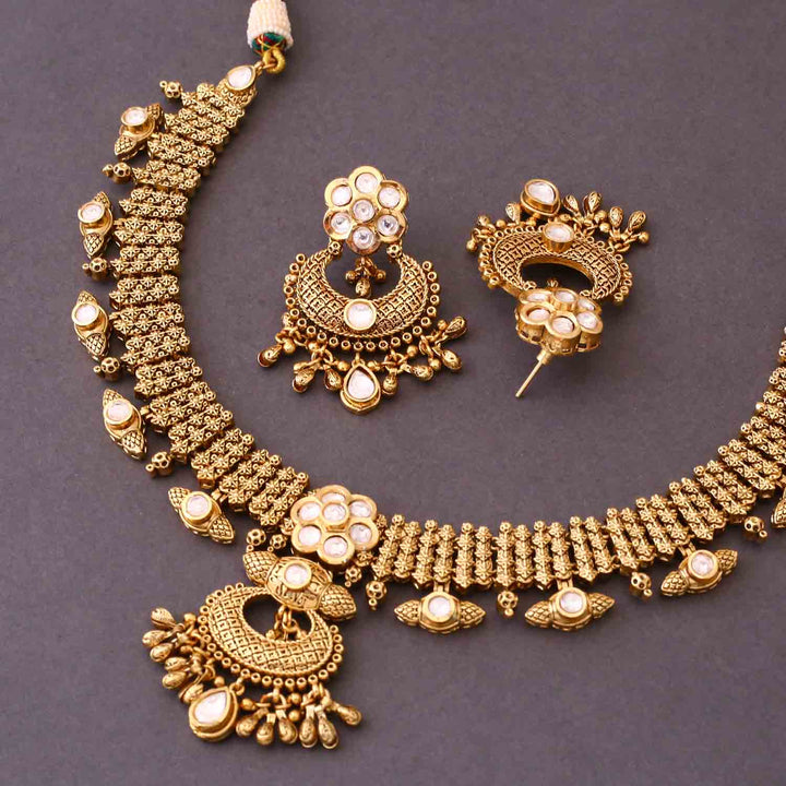 Golden Malavika Antique Rajwadi Set