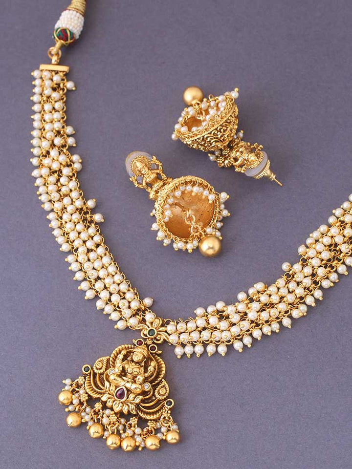 Golden Manah Jewellery Set