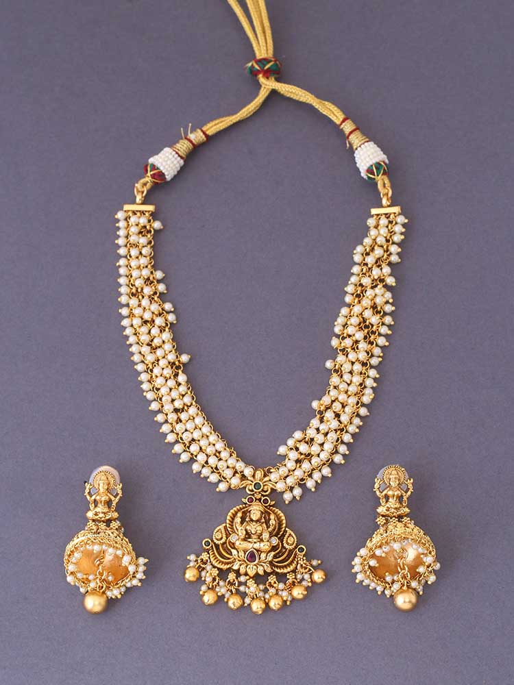 Golden Manah Jewellery Set