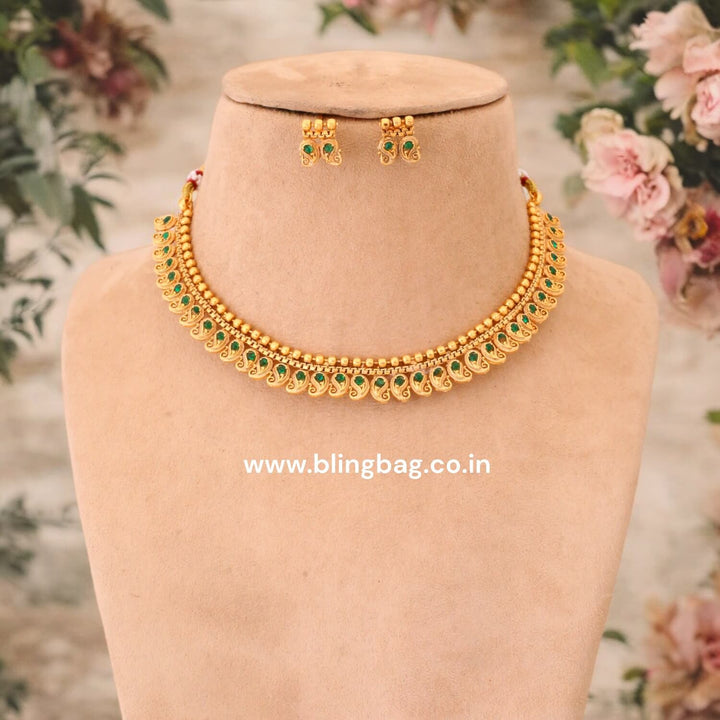 Golden Manjula Antique Jewellery Set - New Arrival