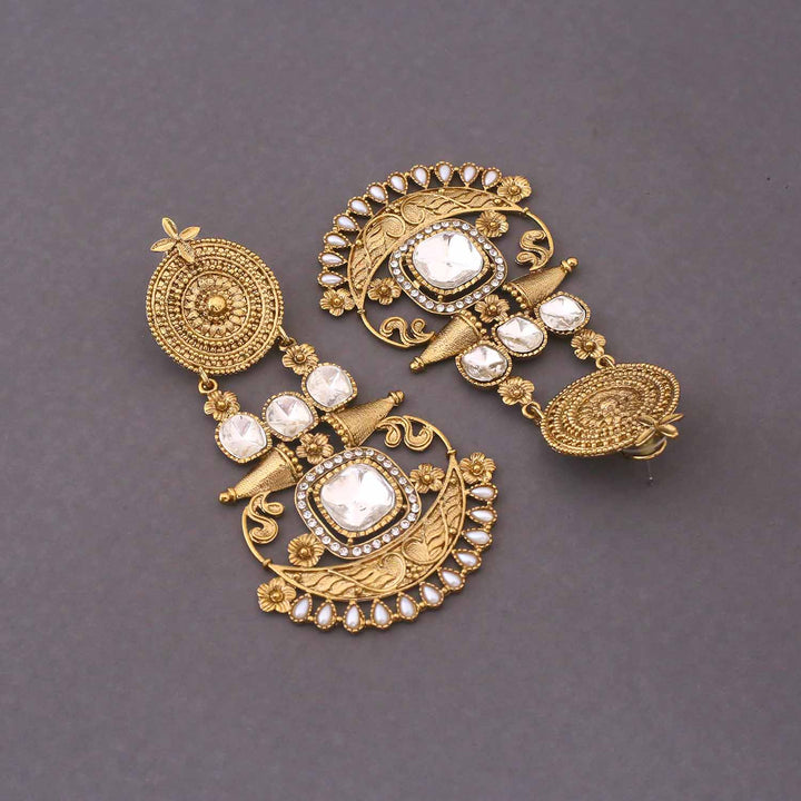 Golden Manyata Chaandbalis