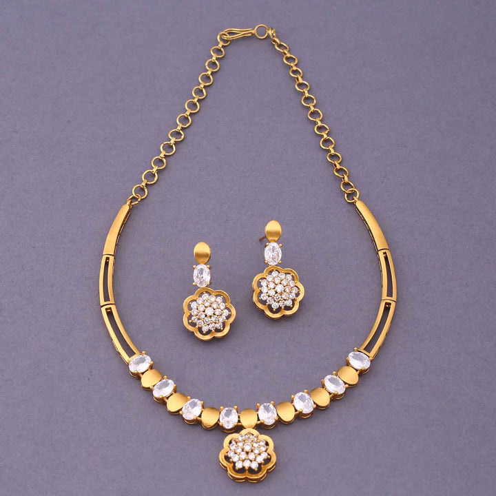 Golden Mehree Hasli Victorian Jewellery Set - New Arrival
