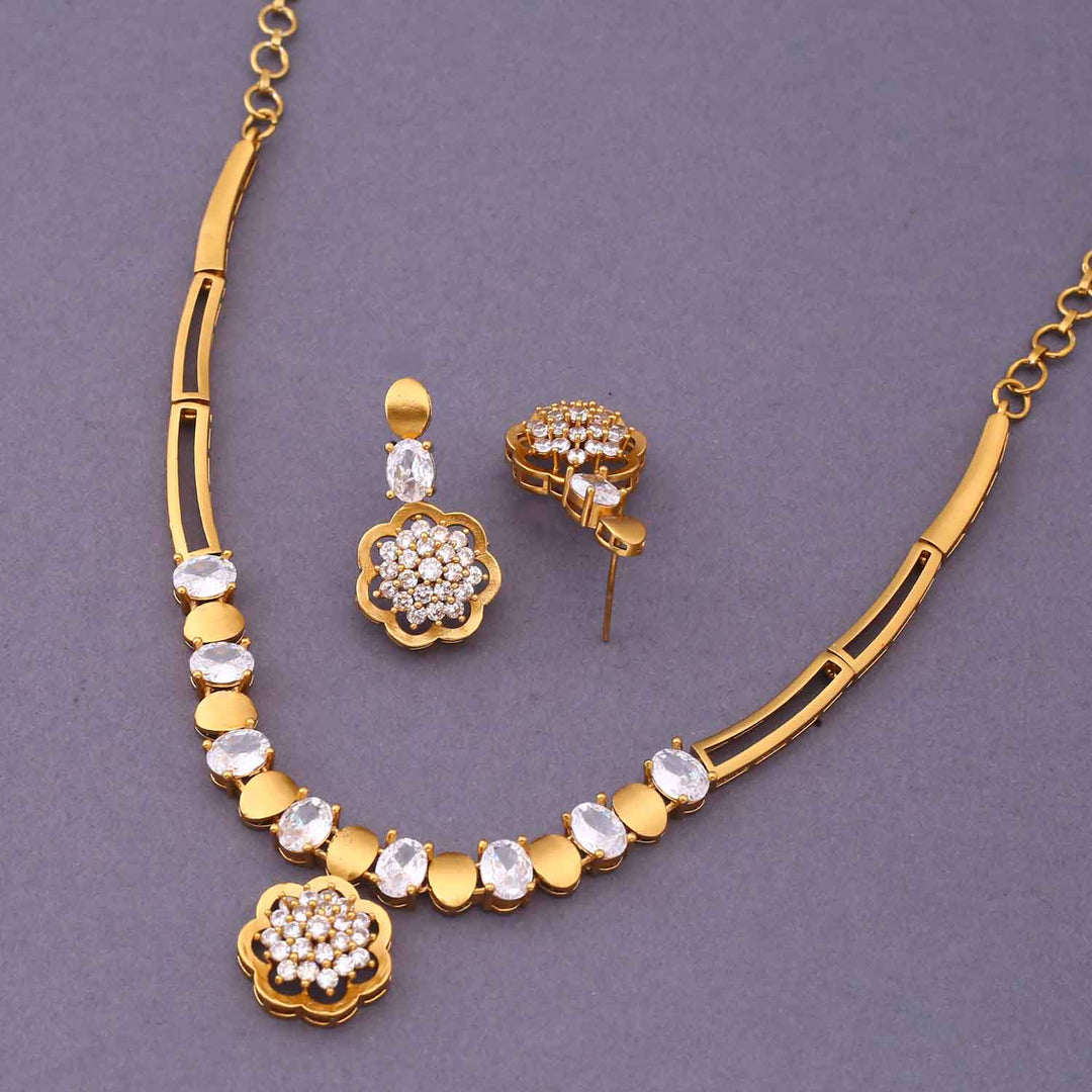 Golden Mehree Hasli Victorian Jewellery Set - New Arrival