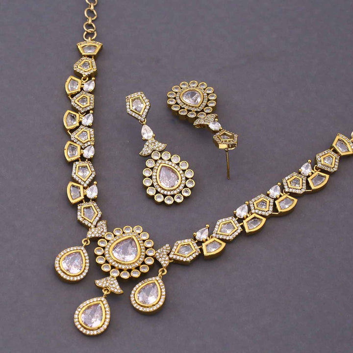 Golden Miratta Victorian Jewellery Set - New Arrival