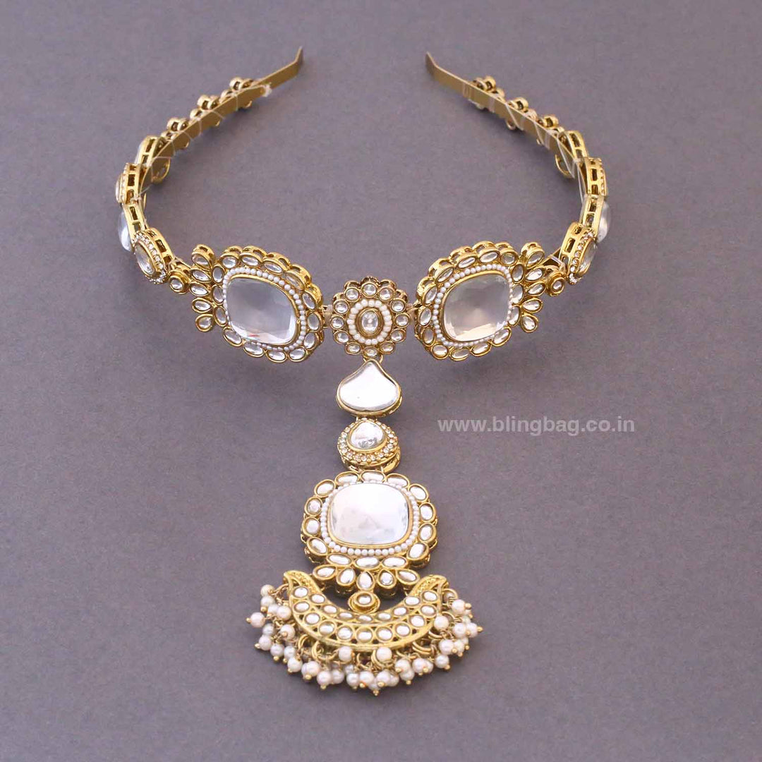 Golden Miyashri Hairband With Tikka