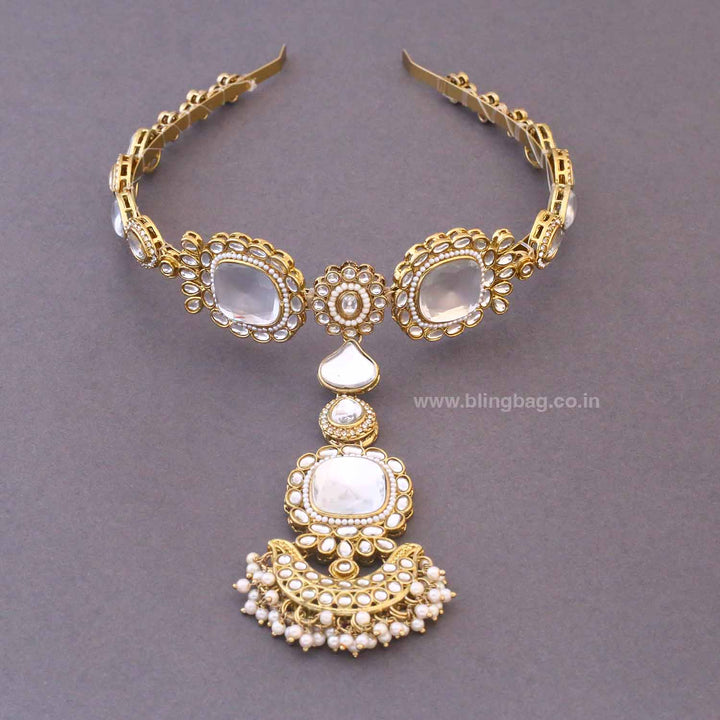 Golden Miyashri Hairband With Tikka