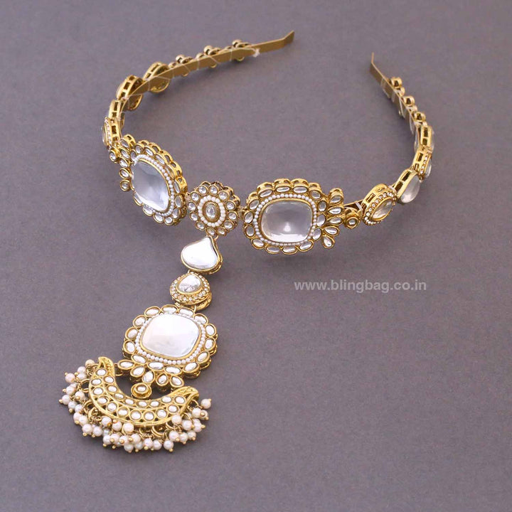 Golden Miyashri Hairband With Tikka