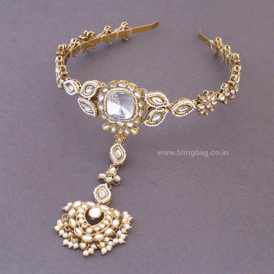 Golden Mohishree Hairband With Tikka
