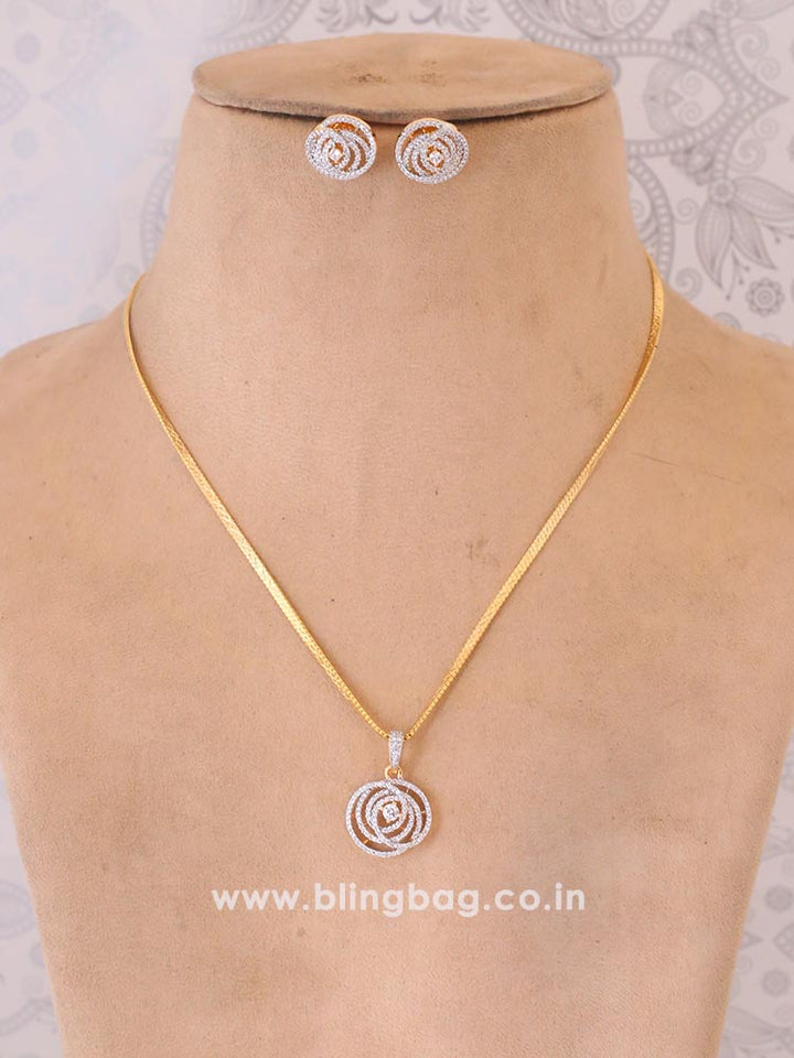 Golden Molly Pendant Set