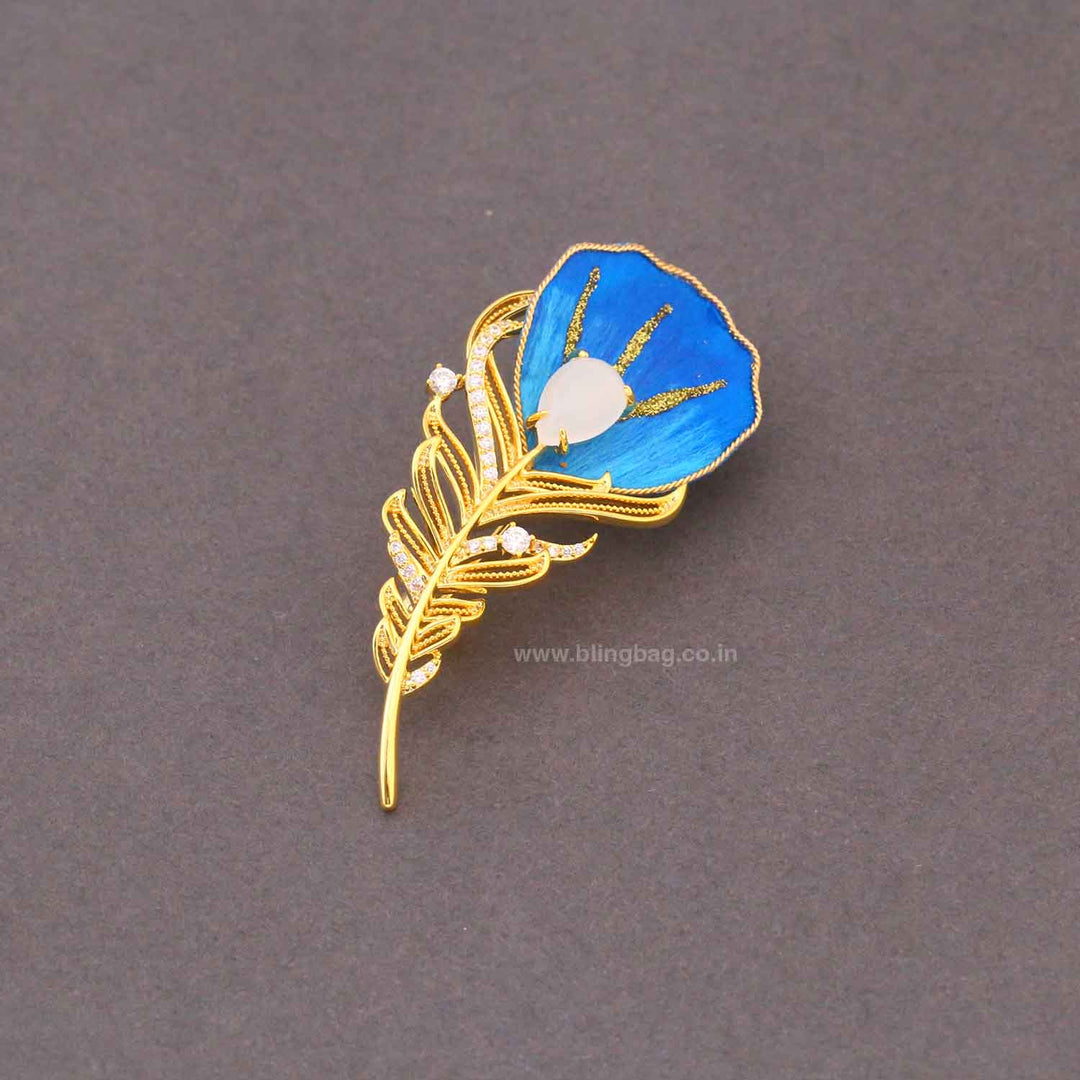 Sky Blue Mora Glint Brooch