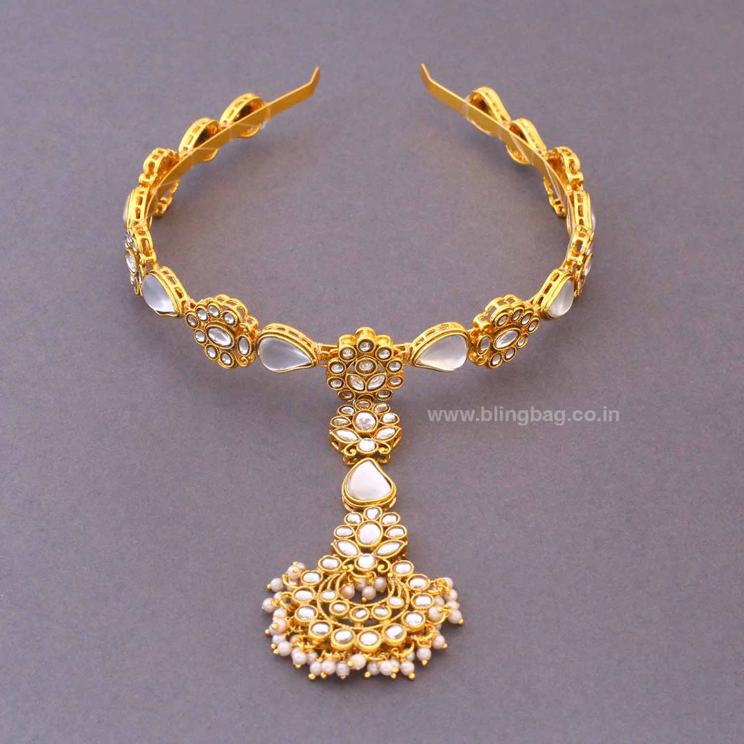 Golden Mourta Hairband With Tikka
