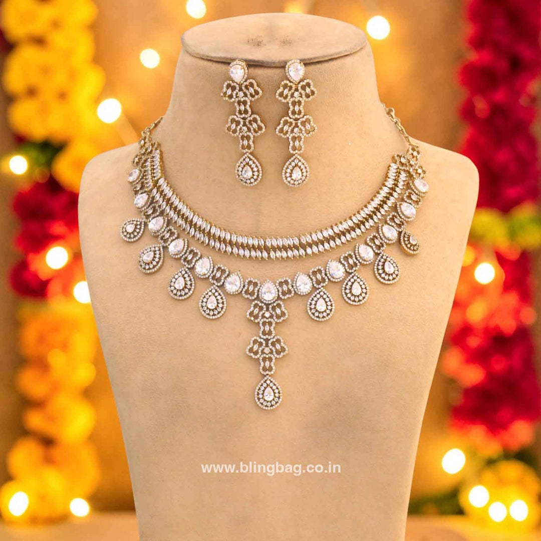 Golden Naeyn Victorian Jewellery Set- New Arrivals