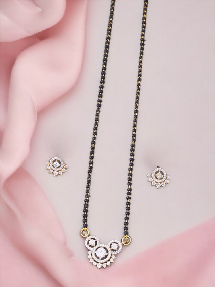Golden Nanisca Mangalsutra Set
