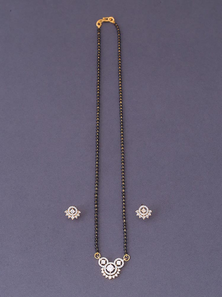 Golden Nanisca Mangalsutra Set
