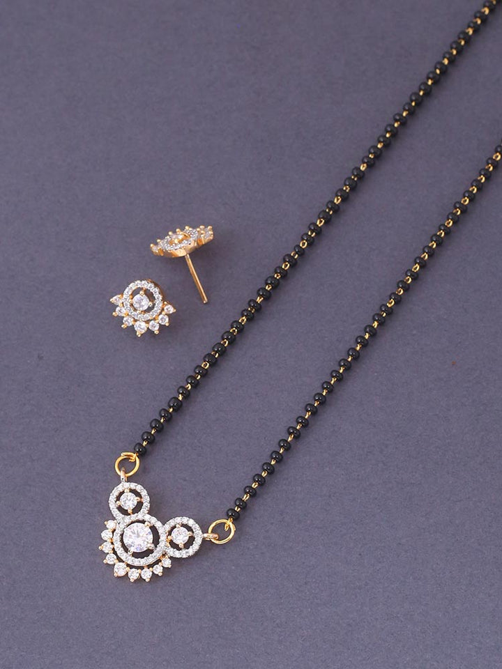 Golden Nanisca Mangalsutra Set