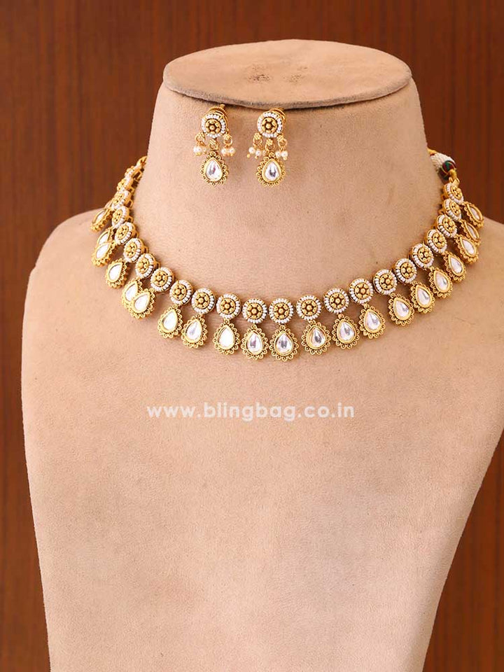 Golden Navratna Rajwadi Set