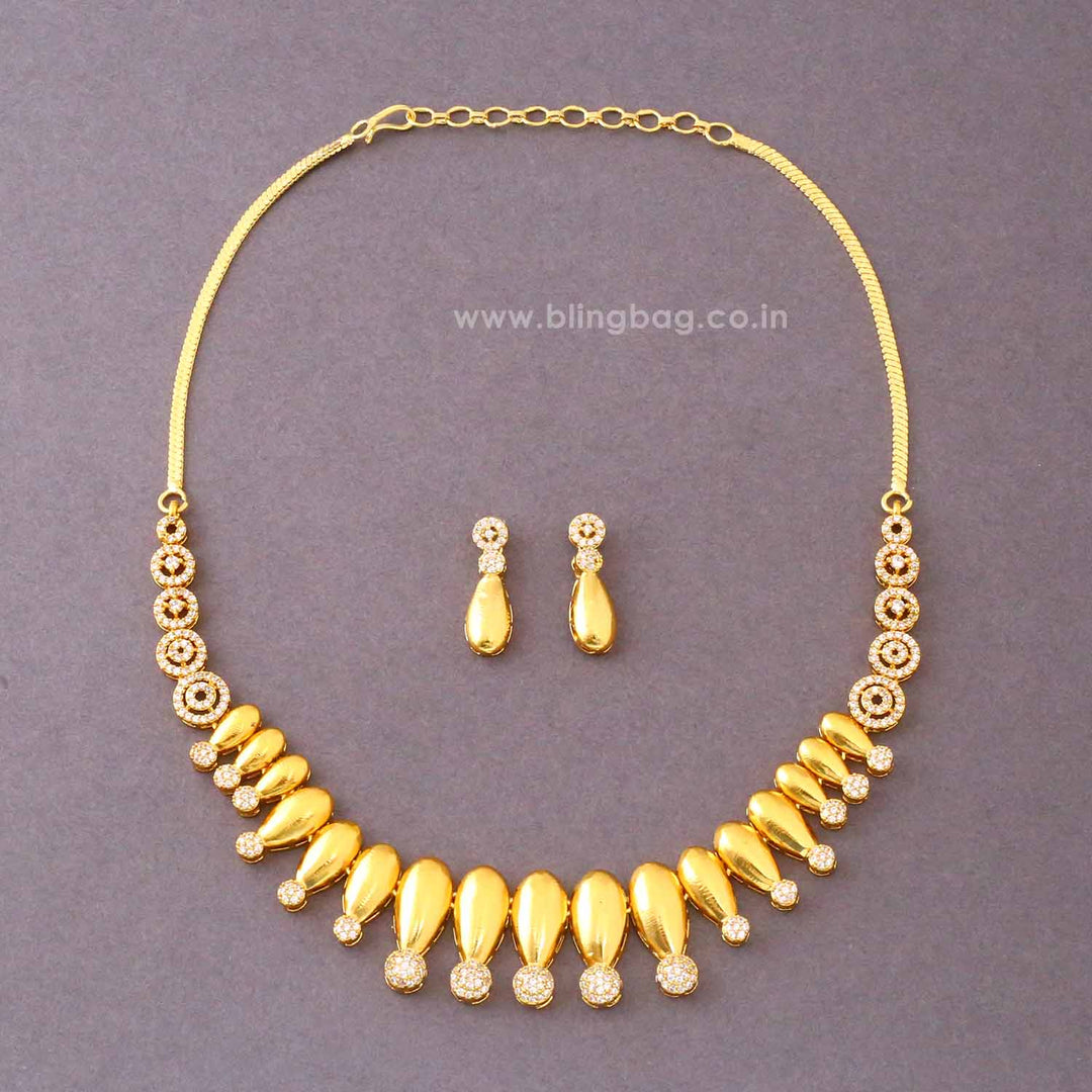 Golden Nivara Antique Jewellery Set- New Arrival