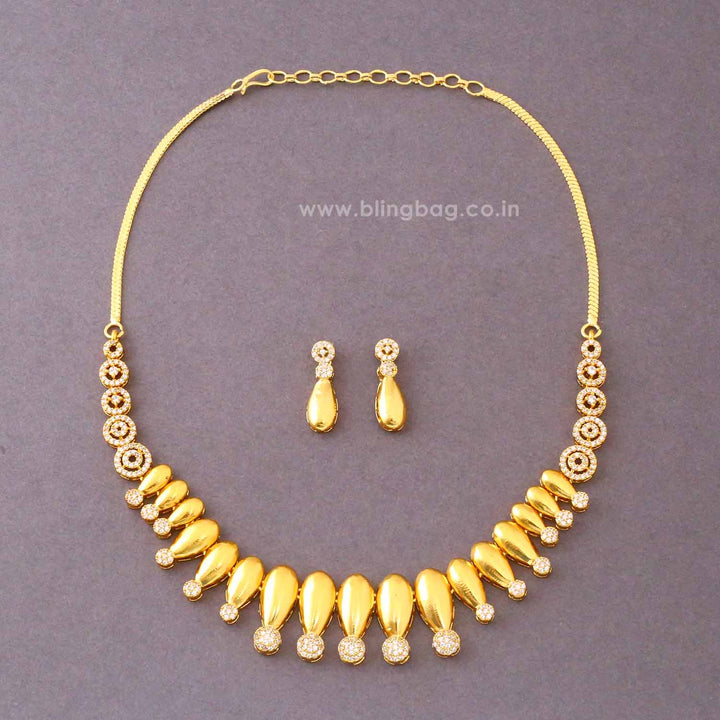 Golden Nivara Antique Jewellery Set- New Arrival