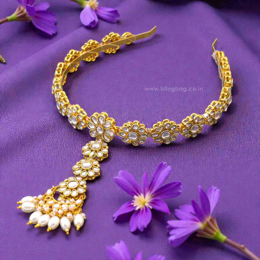 Golden Niyani Hairband With Tikka