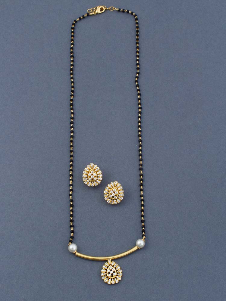 Golden Noemi Mangalsutra Set