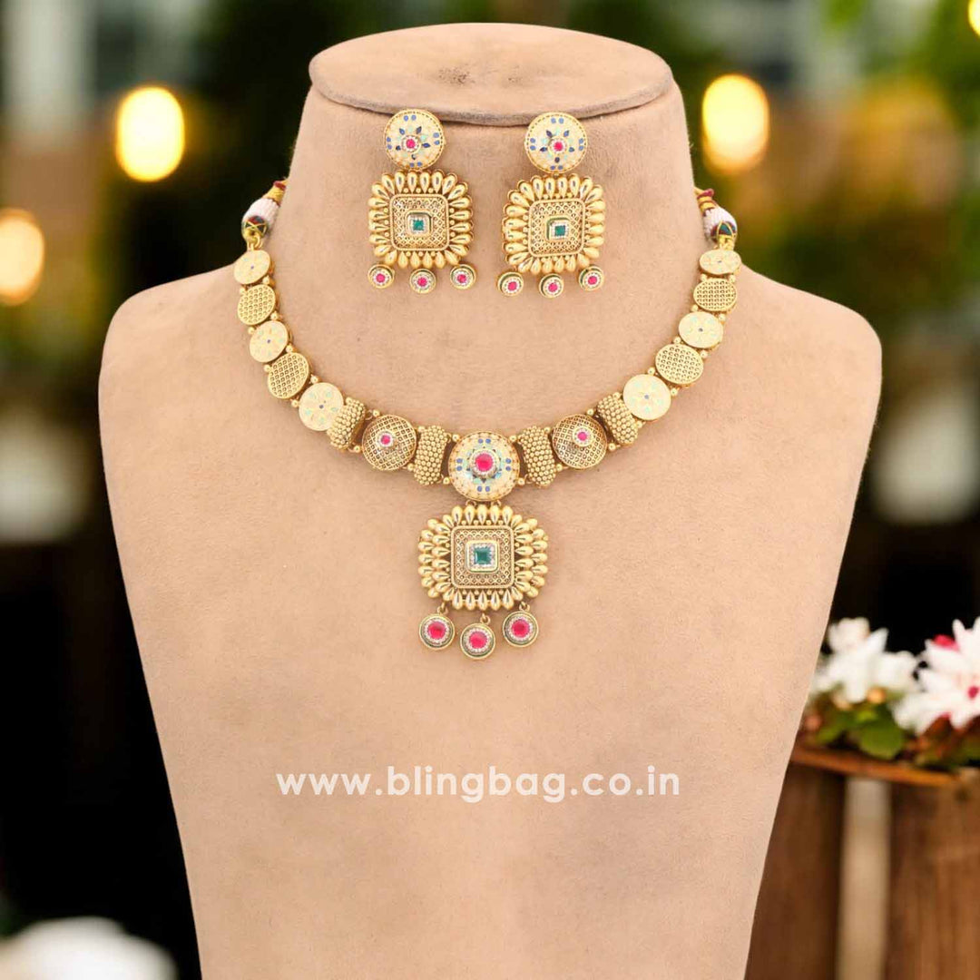 Golden Noorvi Antique Rajwadi Set