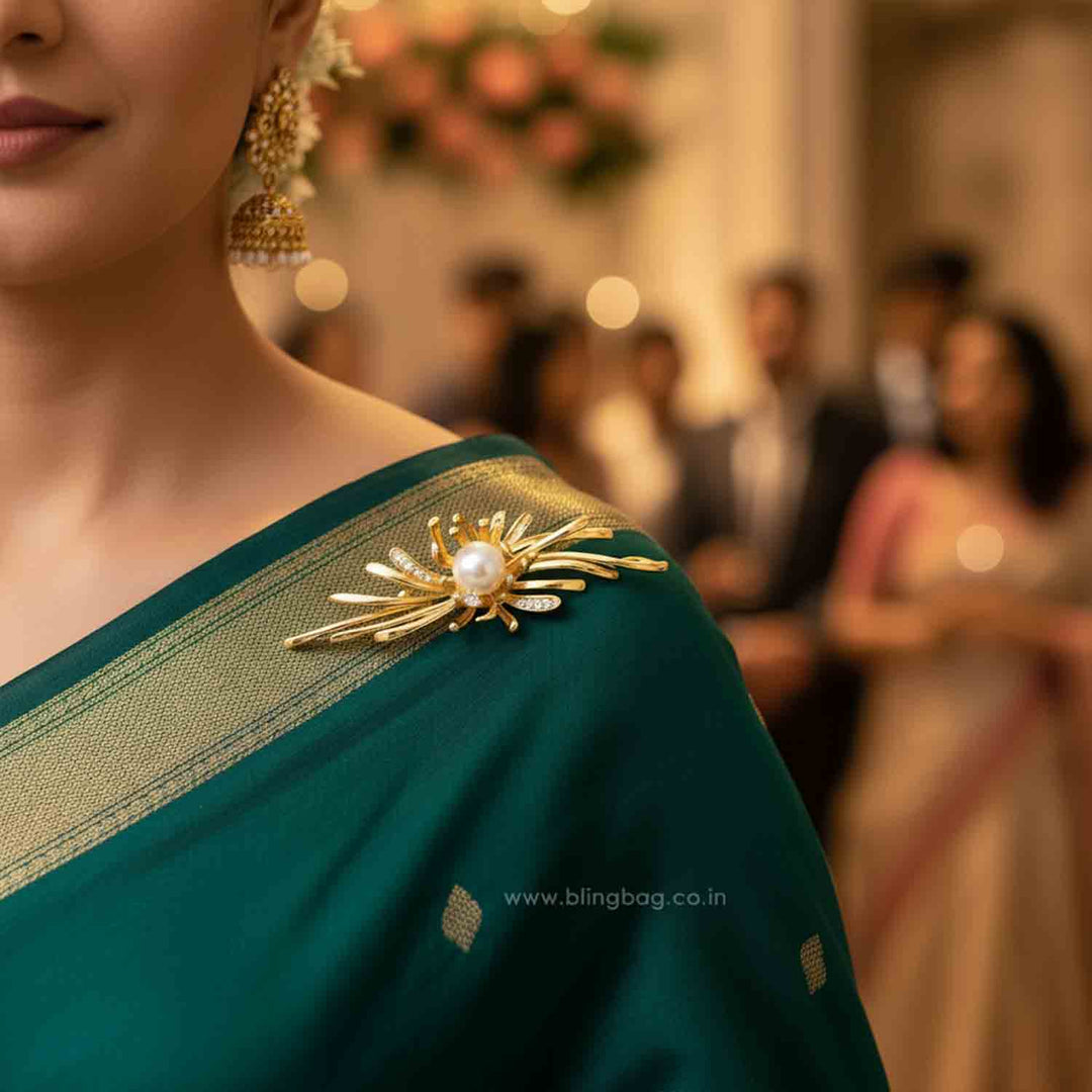 Golden Nova Pearl Brooch