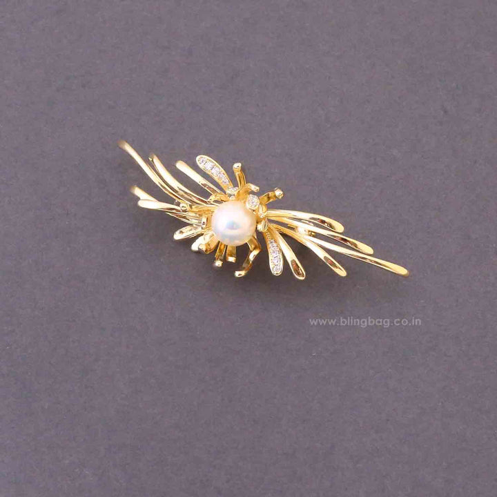 Golden Nova Pearl Brooch