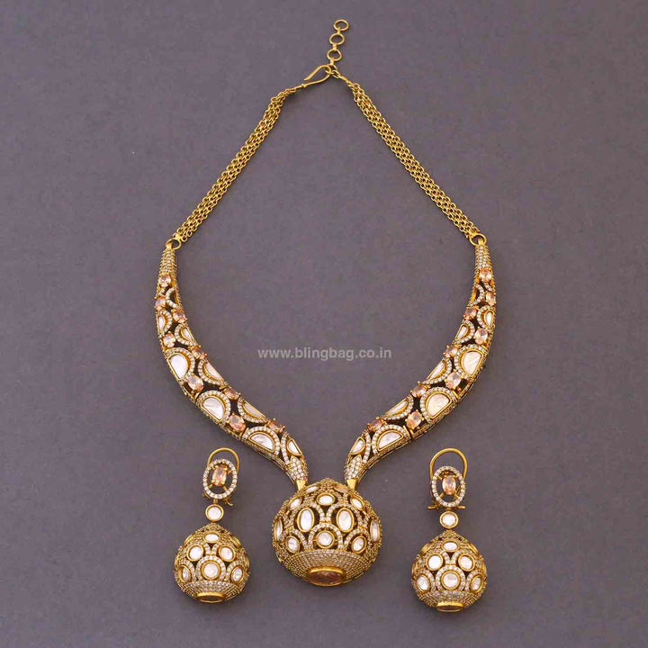 Golden Oliviae Hasli Victorian Jewellery Set