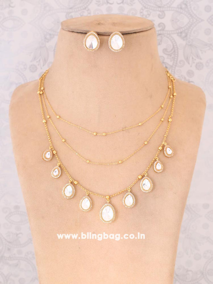 Golden Oviya Jewellery Set