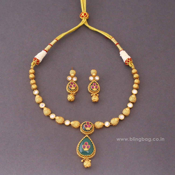 Golden Pankaari Heritage Jewellery Set