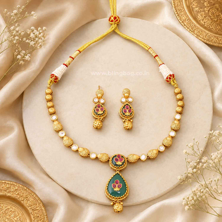 Golden Pankaari Heritage Jewellery Set