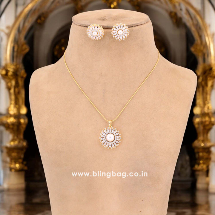 Golden Pearl Zirconia Pendant Set